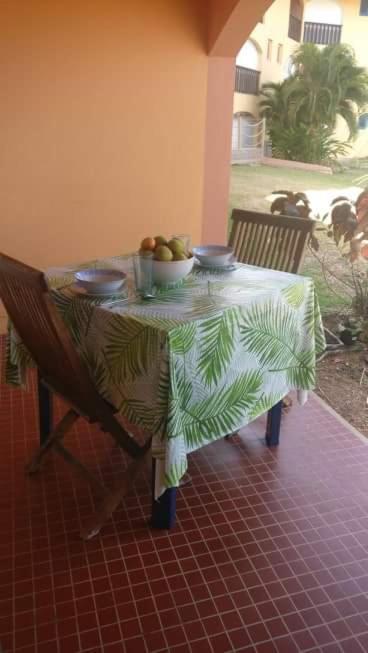 My Tiny Caritan- Petit Coin De Paradis- Bungalow De Vacances- Jardin, Plage, Piscine Attenante Sainte-Anne Εξωτερικό φωτογραφία